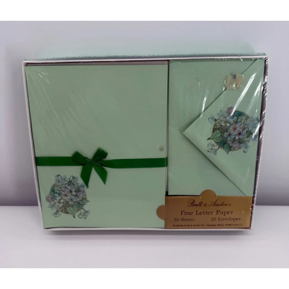 Pratt & Austin Stationery Green Floral Vintage Letter Paper Envelopes Boxed